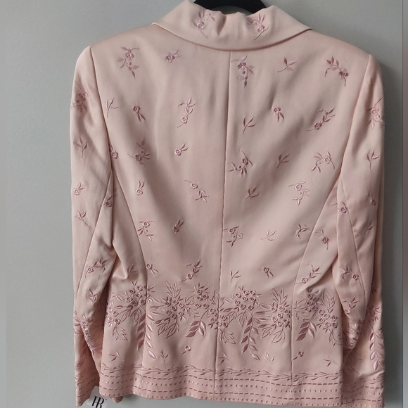 Dana Buchman silk embroidered skirt suit set. Size 6 Peachy pink - Picture 2 of 12